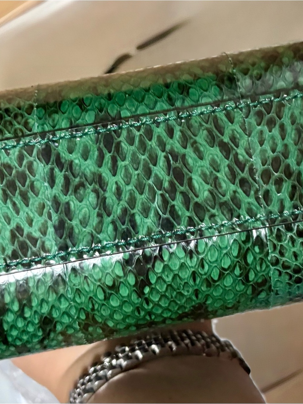 Gucci Ophidia Snakeskin Shoulder Bag in emerald green. - Picture 6 of 9